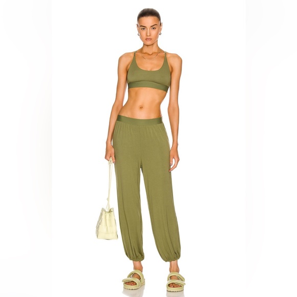 Le Ore Como Modal pant in Olive XS - Picture 2 of 5